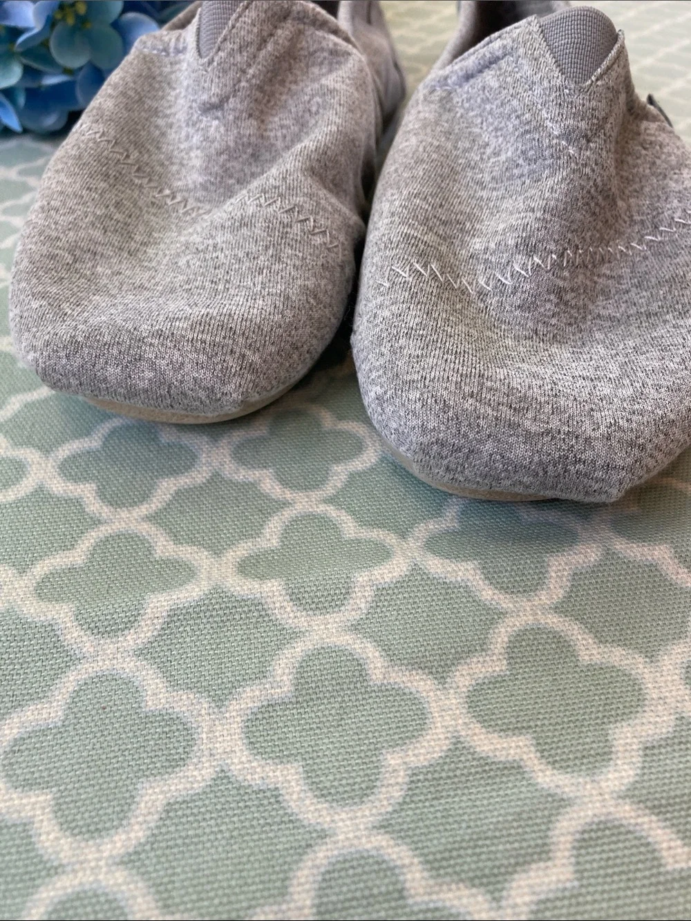 Bobs Skechers Gray Slip On Memory Foam Shoes 8